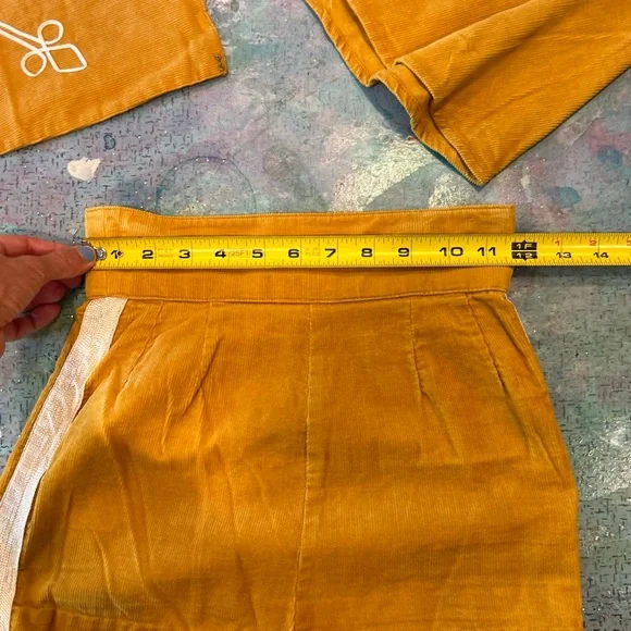 4 Piece 1970s Dance Uniform - Picture 13 of 16